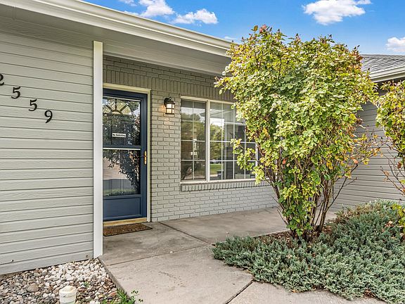 3rd image of 2559 Janece Dr