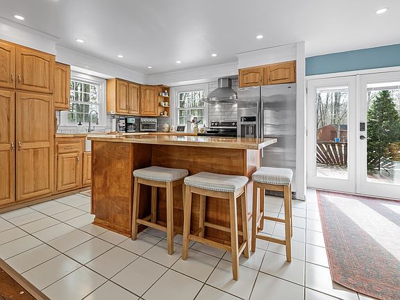 4th image of 1487 NH Route 12A