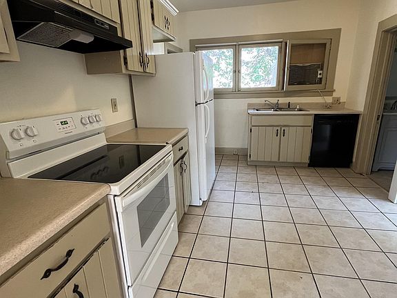 5th image of 1026 18th Ave