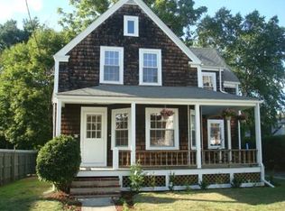 15 Chestnut St, Whitman, MA 02382