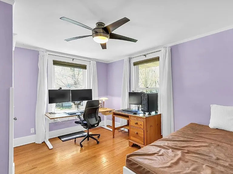 702 W Indiana Ave — Photo 26