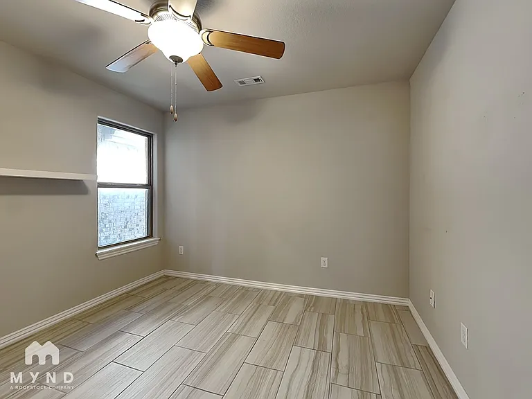 480 Holly St — Photo 18