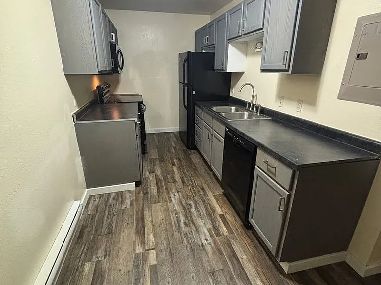 407 Liberty St — Photo 1