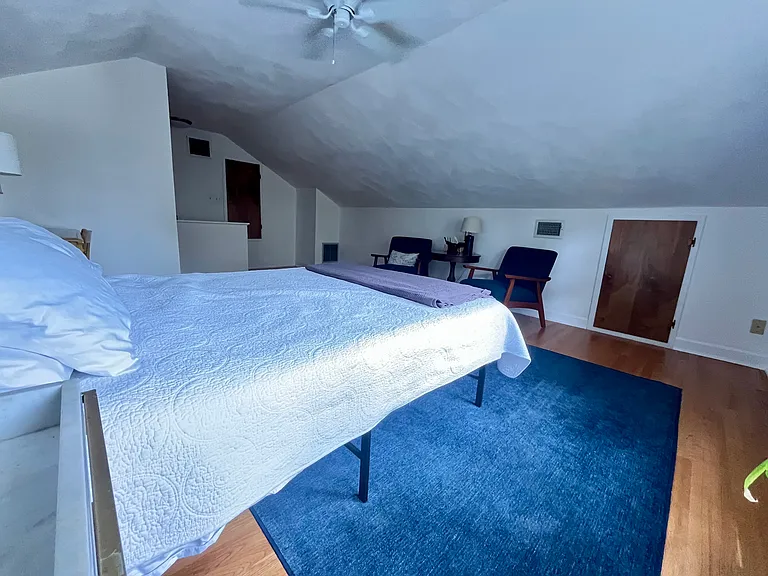 805 Winthrope Dr — Photo 16