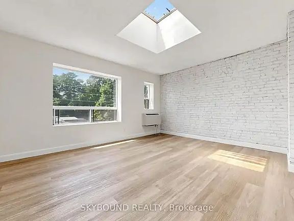 4th image of 131 Wineva Ave #1A