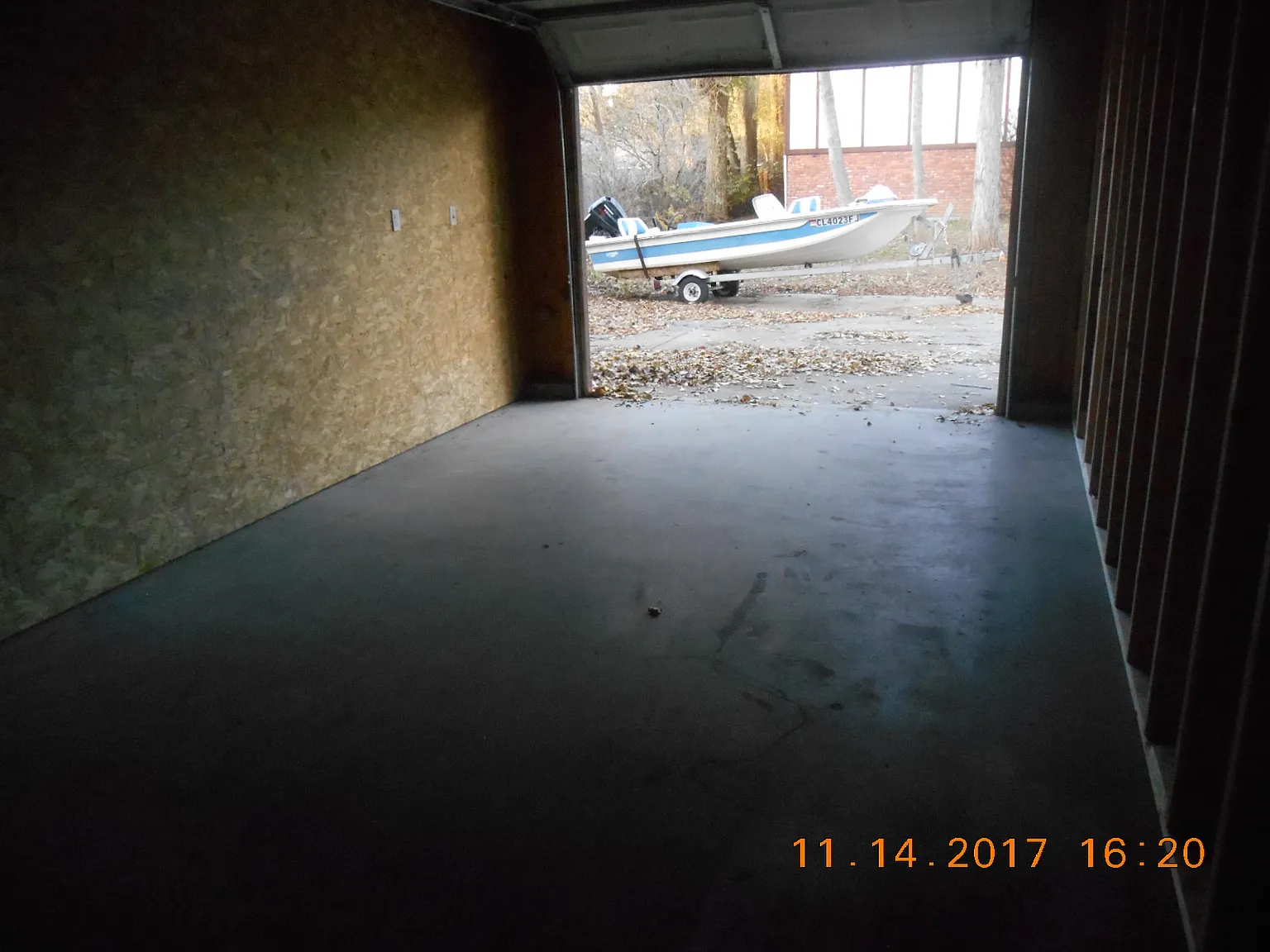 iCTH - Garages and Laundry - Gar C — Photo 2