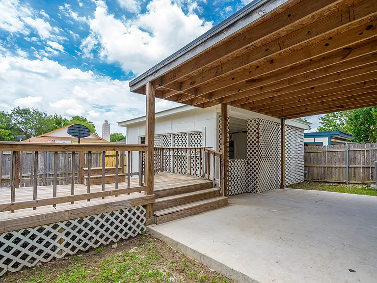 731 Garden Meadow Dr — Photo 24