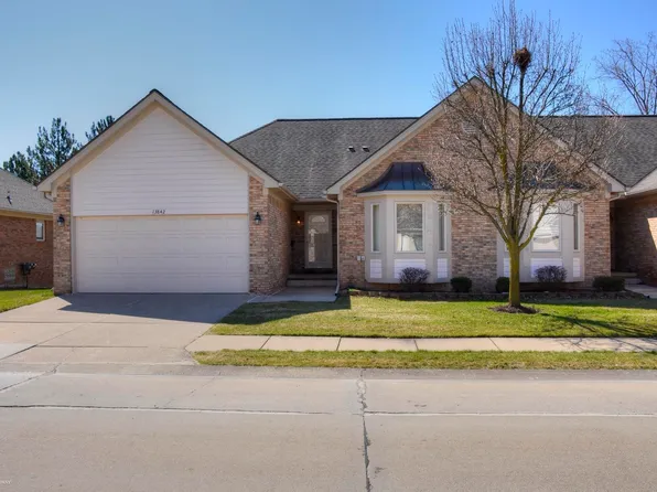 13842 Treeland Dr, Shelby Township, MI 48315