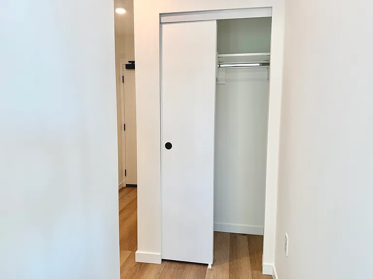 2488 Granville St — Photo 72