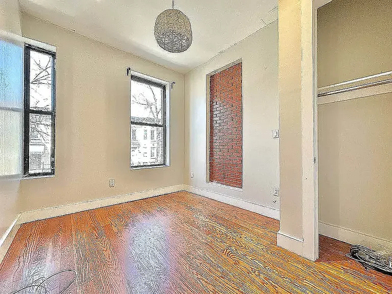 1170 Halsey St #19 — Photo 7