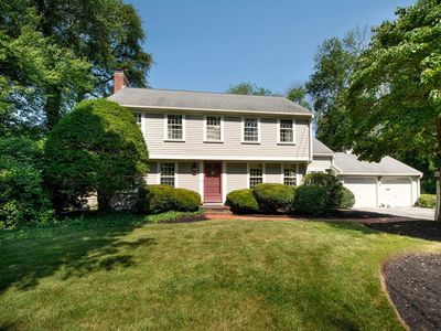 101 Pond St, Cohasset, MA, 02025