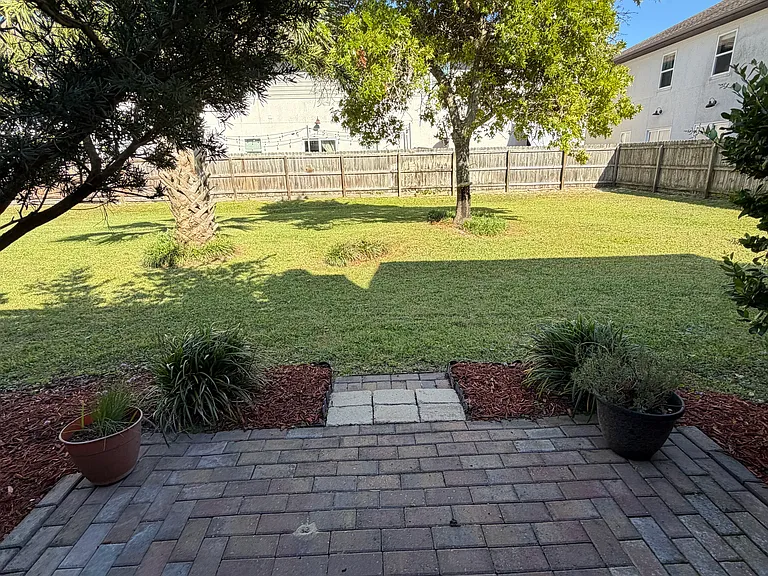 2 Court Dr #2 — Photo 22