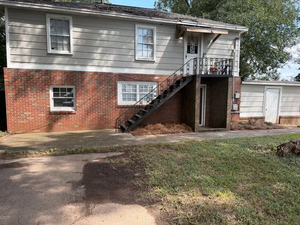 307 Rozelle Way APT A, Talladega, AL 35160