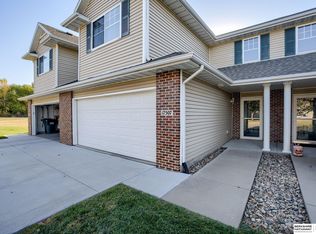 17507 Seward Plz, Omaha, NE 68118