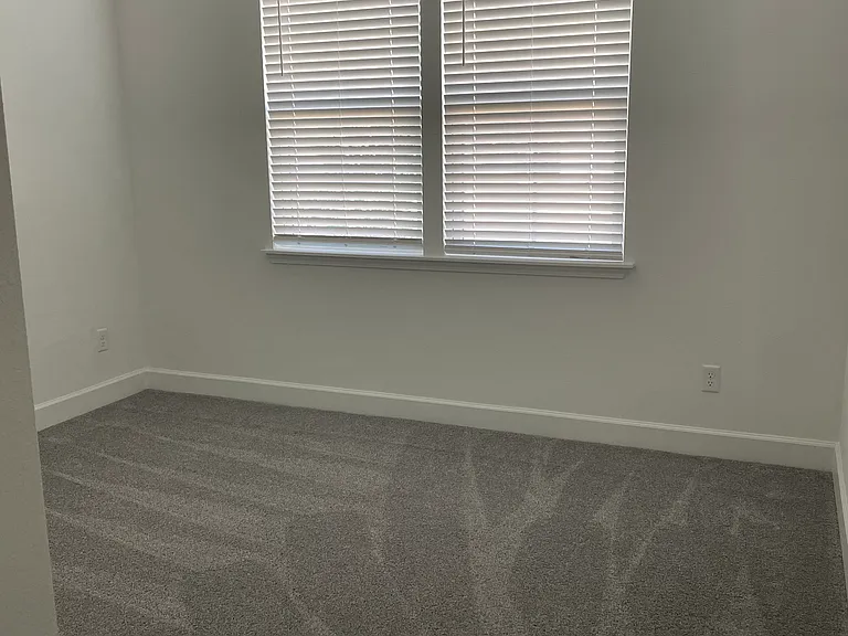 906 Lightsey Crossing Ln — Photo 2