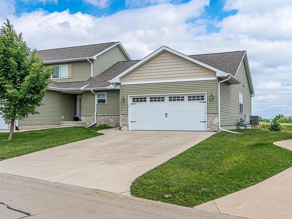 3267 Sherwood Pl