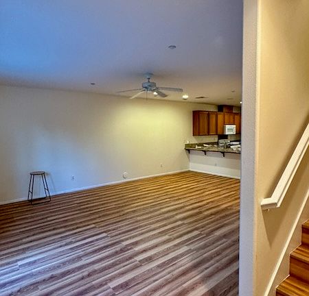 4th image of 25514 Wharton Dr