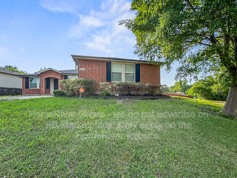 Building Photo - 2801 Sonora Ln