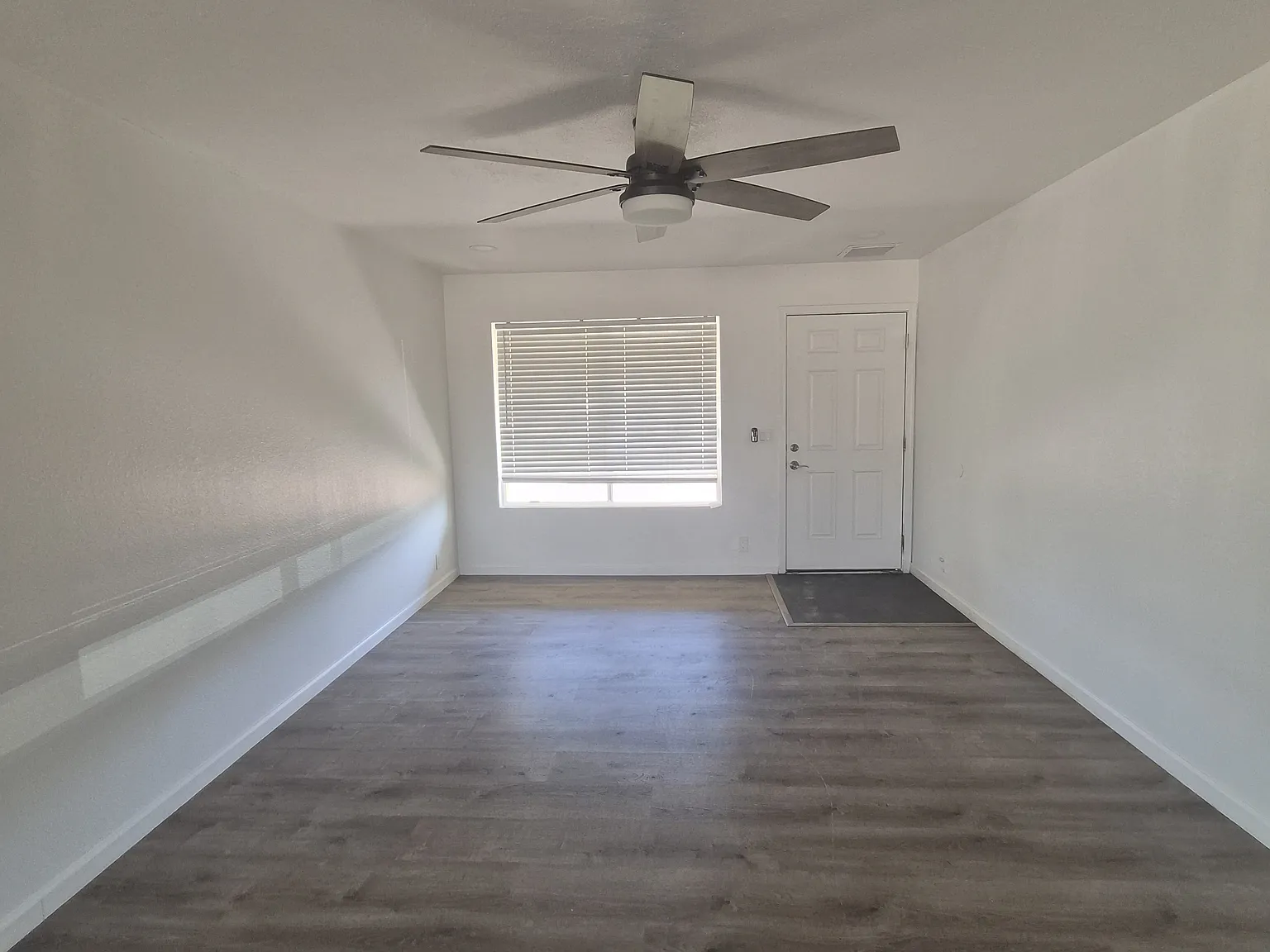 7410 W Vogel Ave — Photo 2