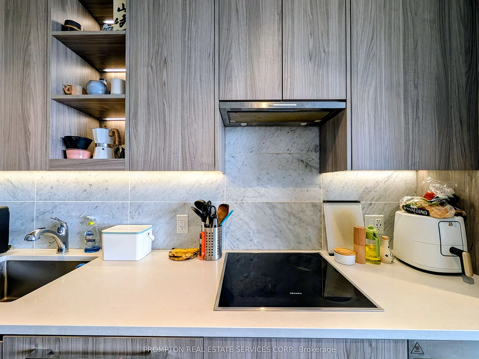 85 McMahon Dr — Photo 3