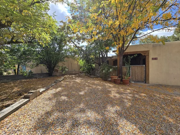 295 Lomita St, 295 Lomita St #1, Santa Fe, NM 87505