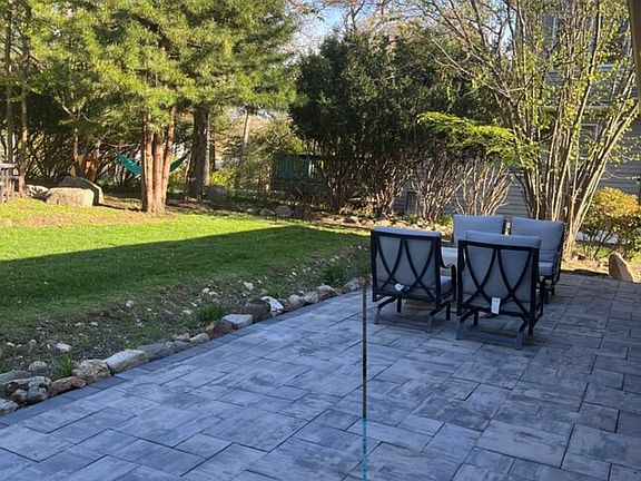 2nd image of 596 Dell Rd