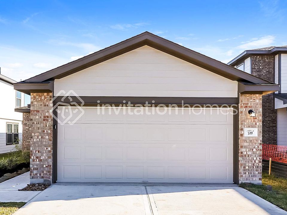1st image of 5719 Daphne Dr