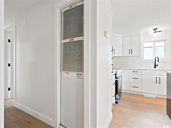5th image of UNIT 63-219 Grant STREET