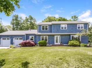 30 Rivendell Rd, Succasunna, NJ 07876