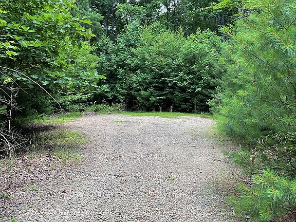 5th image of 555 Evergreen Trl