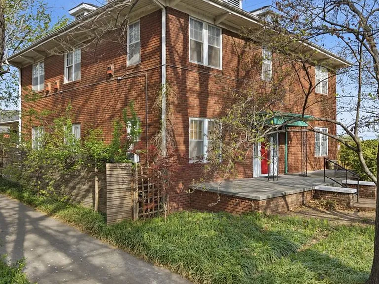 1302 S Elwood Ave — Photo 1