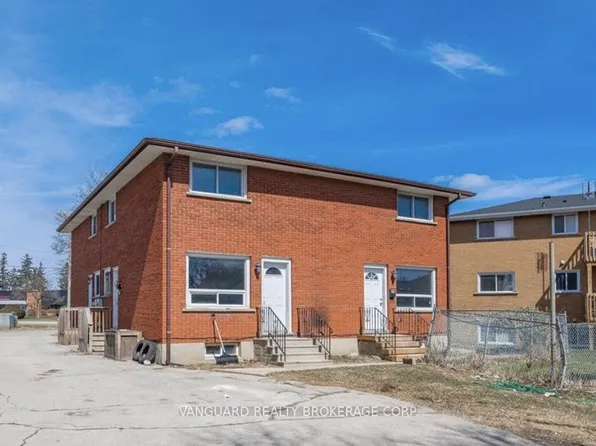 135 Pollock Ave, Cambridge, ON N1R 2C2