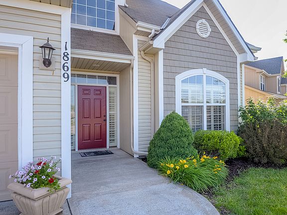 3rd image of 1869 Shannon Dr