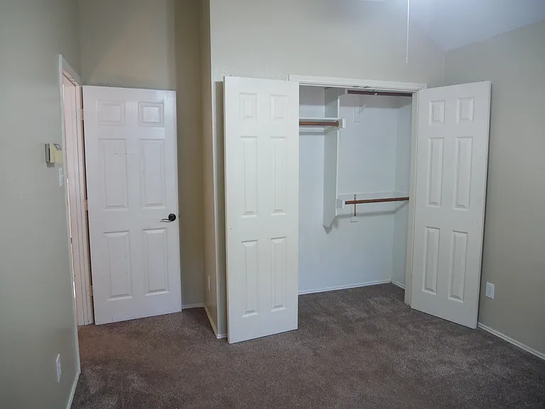 7135 Saint Augustine Dr — Photo 16