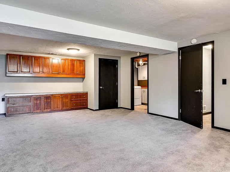 9630 Taylor St — Photo 33