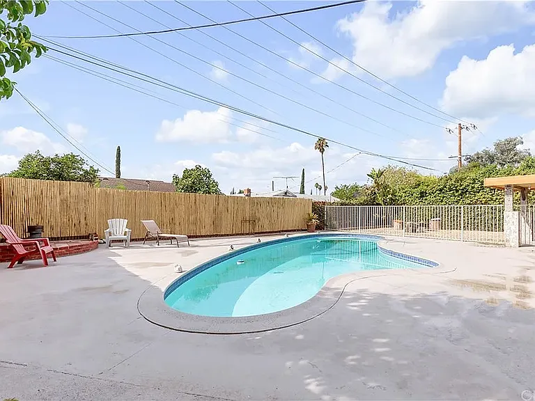 25441 Park Ave — Photo 23