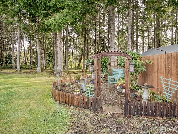 5th image of 7320 Bryrwood Dr.