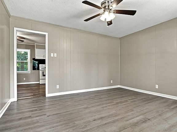2nd image of 129 Napier Dr