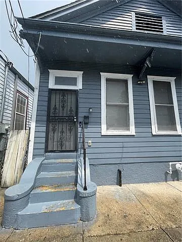 2011 Almonaster Ave — Photo 1
