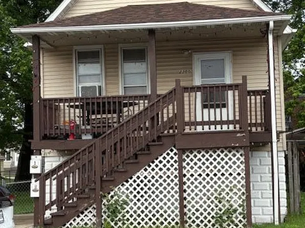 2300 Schrage Ave, Whiting, IN 46394