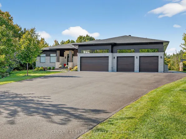 120 Derbeyshire St, Ottawa, ON K2W 0E7