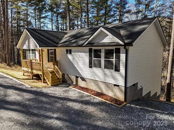 30 Edmond Woods Pl, Fairview, NC 28730