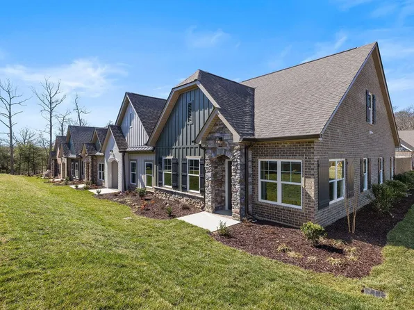 106 Founding Way #27, Lookout Mountain, GA 30750