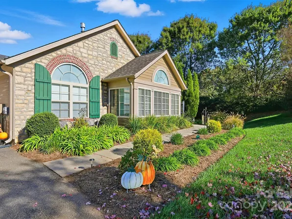 817 Wynnshire Dr #B, Hickory, NC 28601