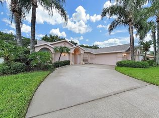 1619 McAuliffe Ln, Palm Harbor, FL 34683