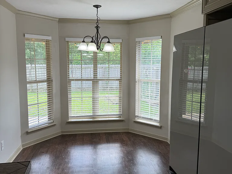 516 Brighton Trl — Photo 11