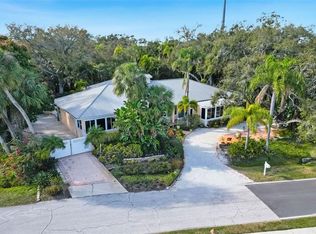 1407 N Bayshore Dr, Safety Harbor, FL 34695