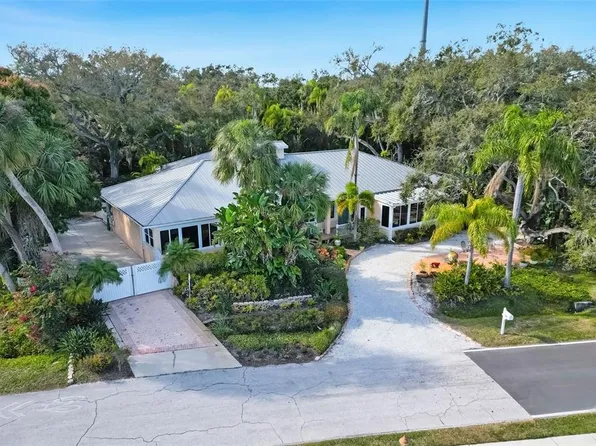 1407 N Bayshore Dr, Safety Harbor, FL 34695