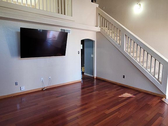 4th image of 12280 Heathrow Ct