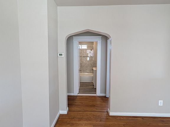 5th image of 27A 1st Ave #A